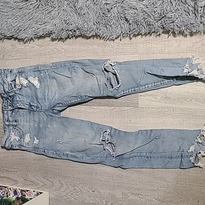 Hig rise cropped ripped jeans